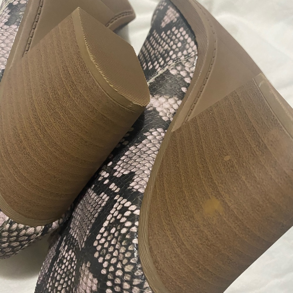 Universal Thread Snakeskin Booties - image 6